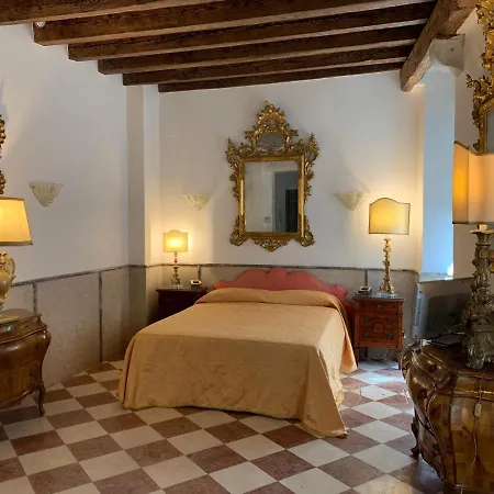 Luxury Apartment In San Marco With Canal View Venedig Exterior foto